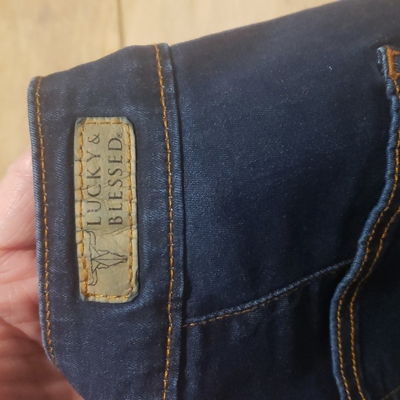 LUCKY AND BLESSED EXTREME FLARE HIGH RISE DARK WASH JEANS SZ 16 - Picture 7 of 13